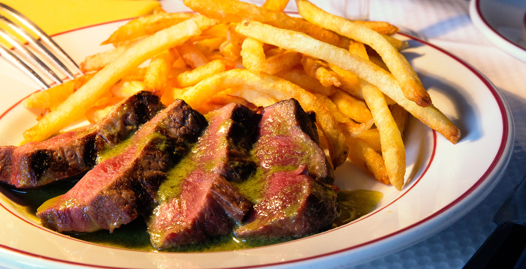 Viande et pain aurillacois, frites maison : Tic tac food mise sur